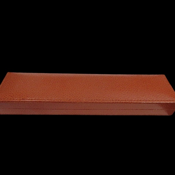 Vintage Vanity Fair Quartz Pendant Watch - Picture 6 of 6